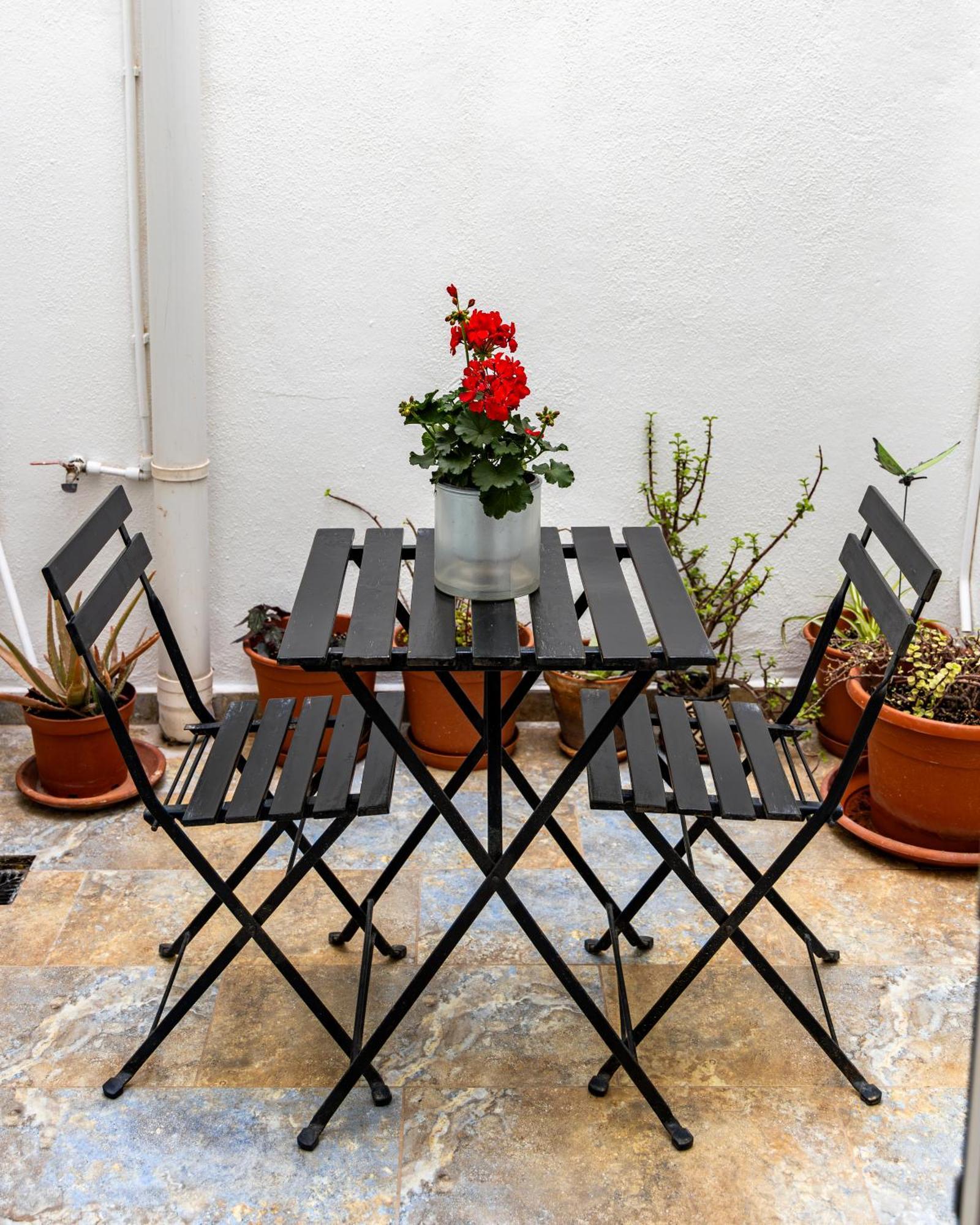 Traditional Maltese Styled 2Br Apartment With Large Maltese Balcony & Internal Yard - Located In The Heart Of Valletta - Maltese Capital City Exterior foto