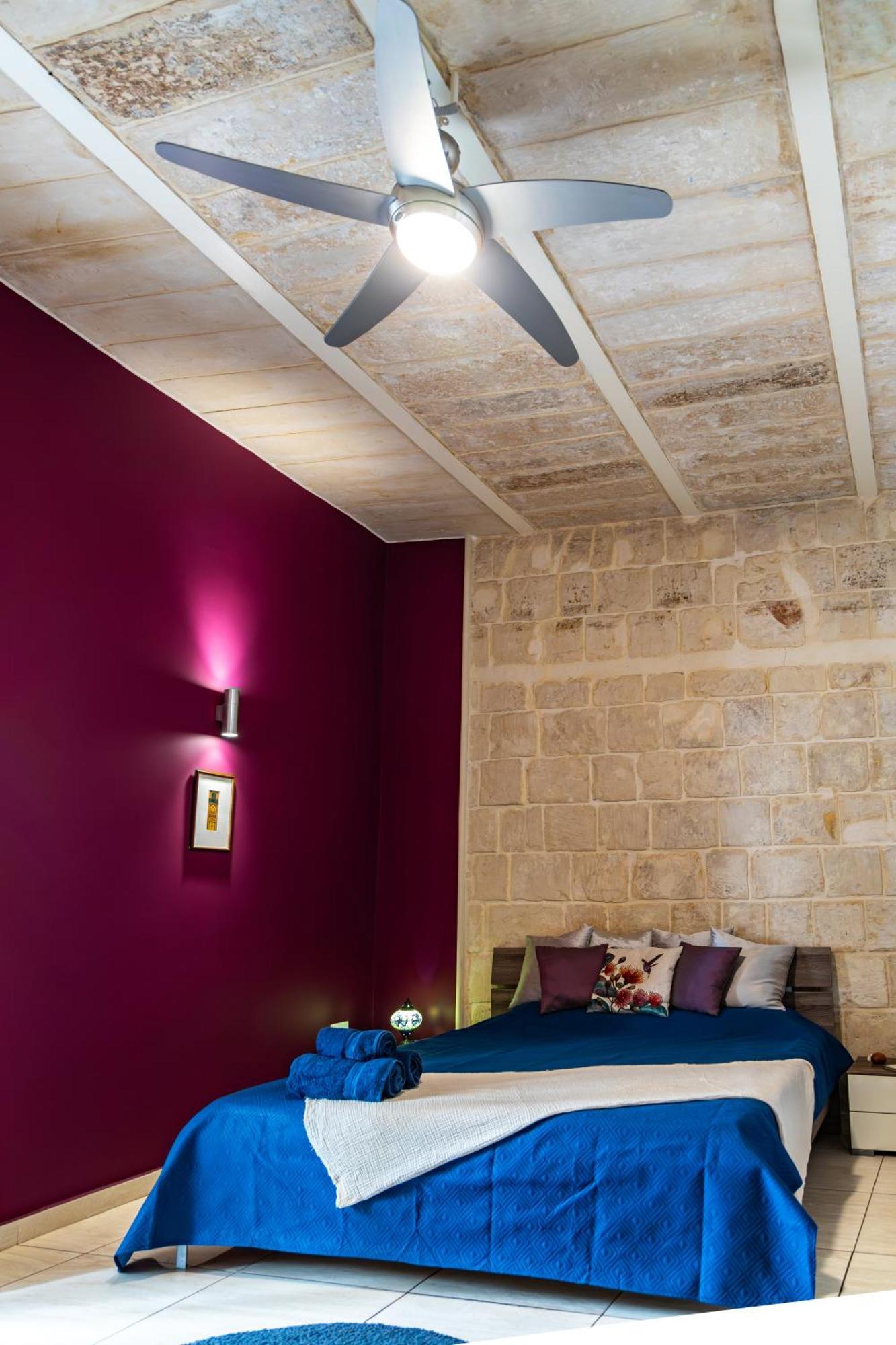 Traditional Maltese Styled 2Br Apartment With Large Maltese Balcony & Internal Yard - Located In The Heart Of Valletta - Maltese Capital City Exterior foto